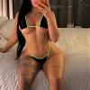 Kim, bildhübsche Frau von 22 Jahren. Bild